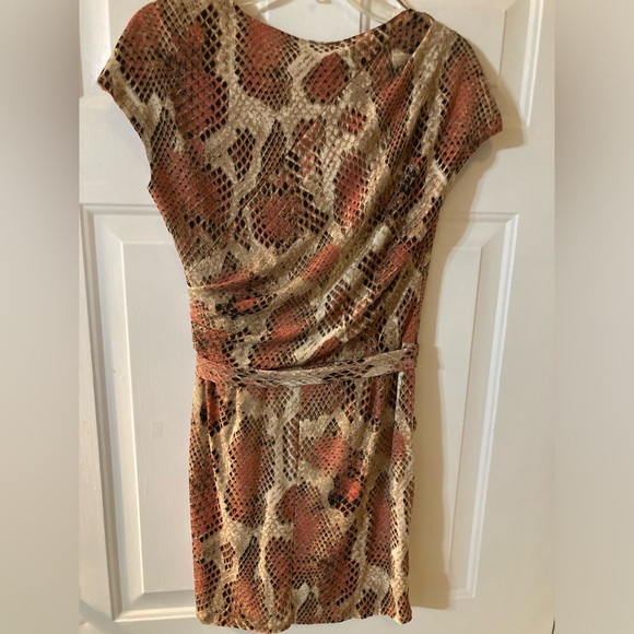 Women's Jennifer Lopez Snake Print Dress. Lightweight. Never Worn. 34” length. - Picture 2 of 4